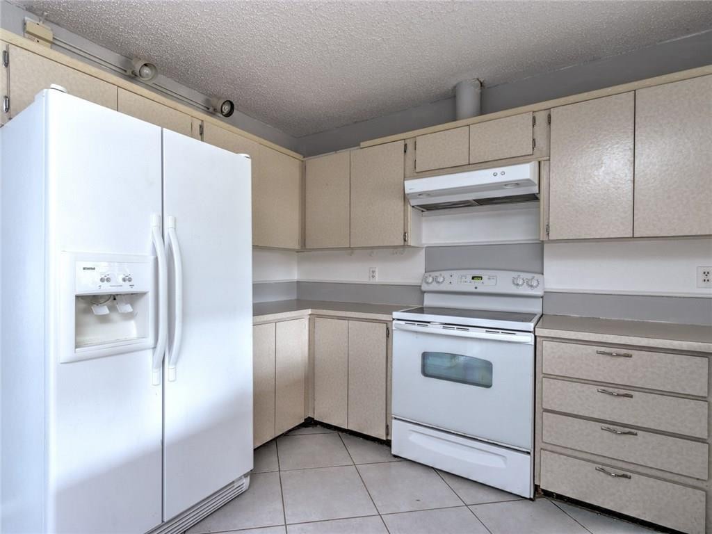 Bonaventure Lakes 87-26 B - Residential