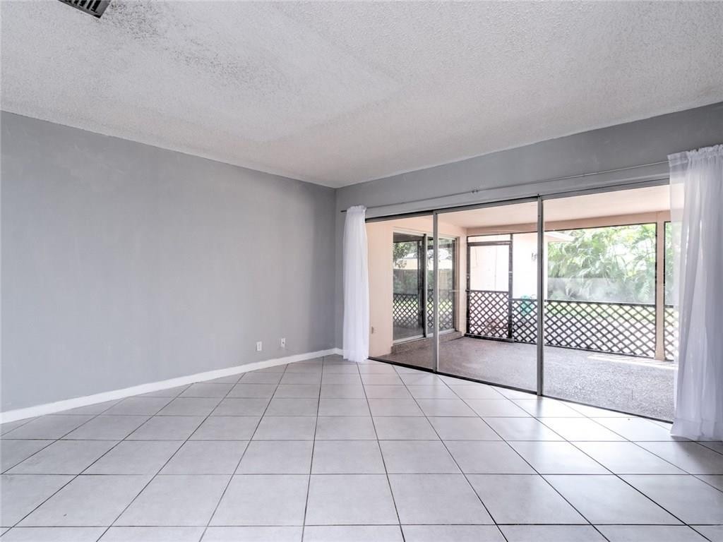 Bonaventure Lakes 87-26 B - Residential