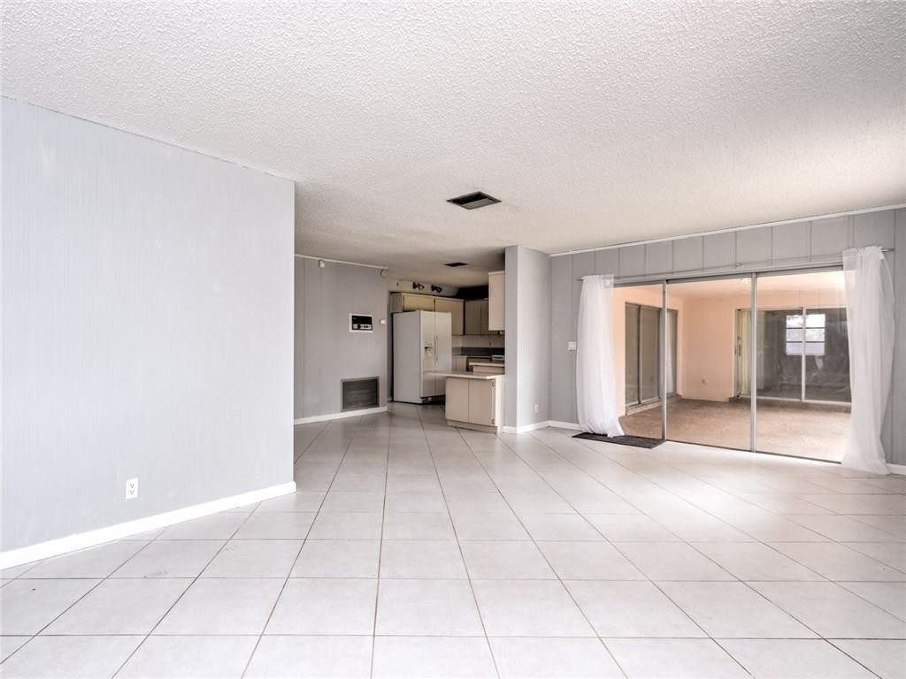 Bonaventure Lakes 87-26 B - Residential