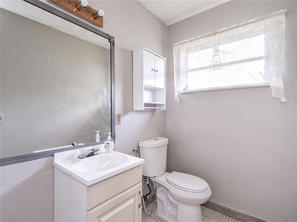 Bonaventure Lakes 87-26 B - Residential