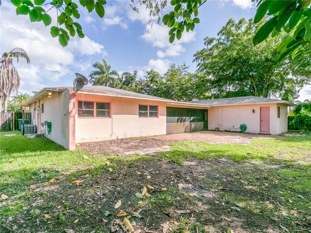 Bonaventure Lakes 87-26 B - Residential