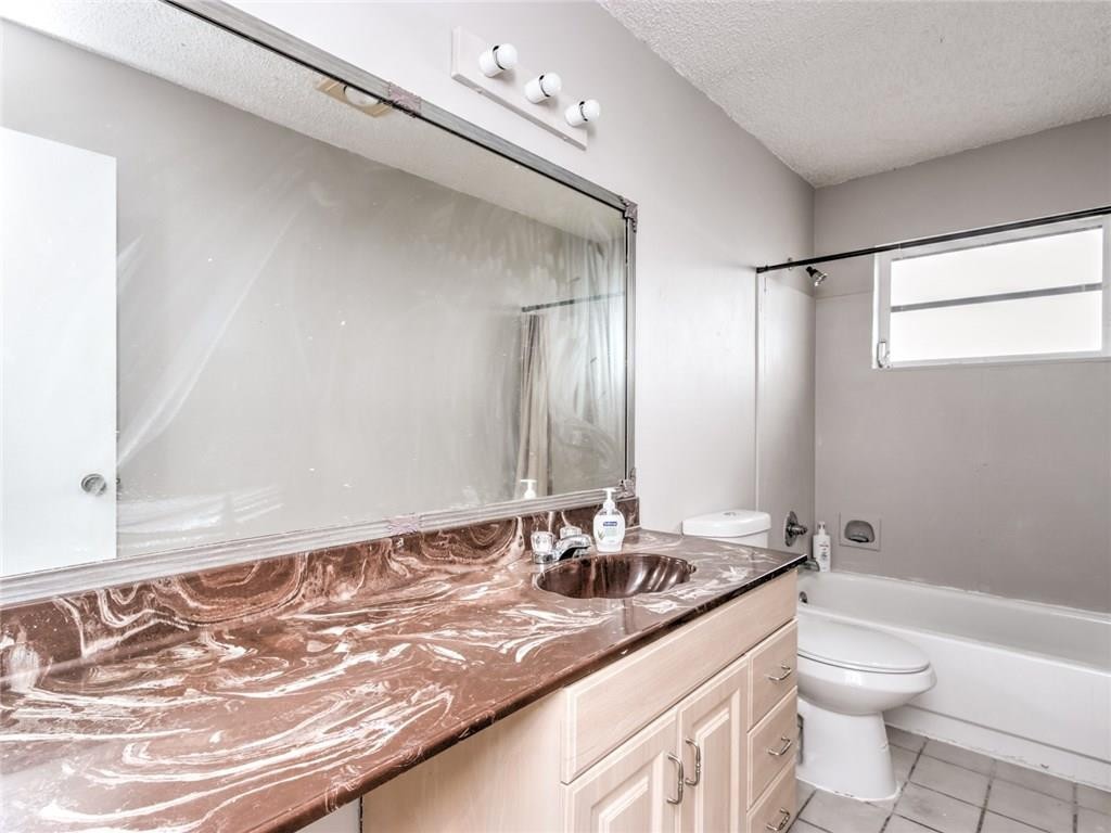 Bonaventure Lakes 87-26 B - Residential