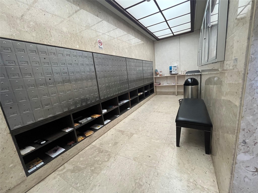 Arlen House - Residential