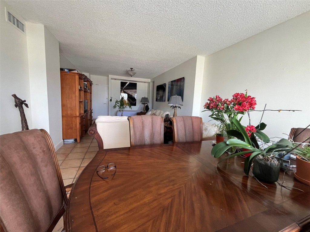 Arlen House - Residential