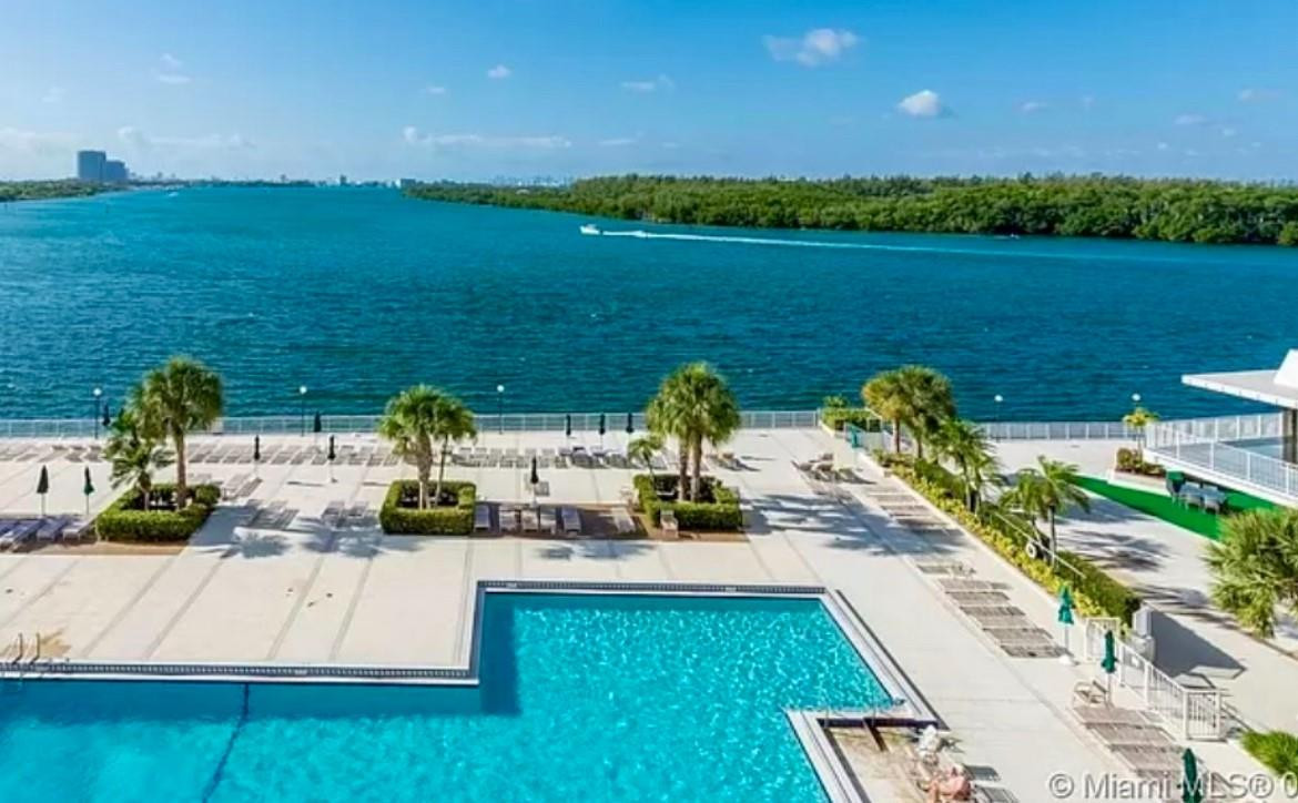 Arlen House - Residential