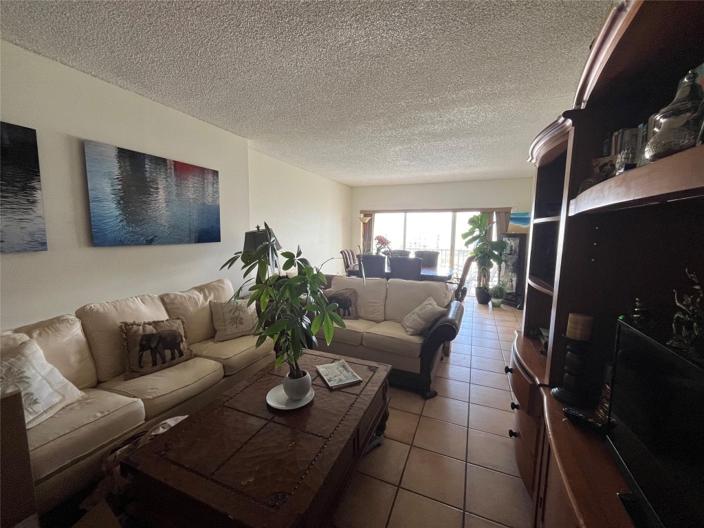 Arlen House - Residential