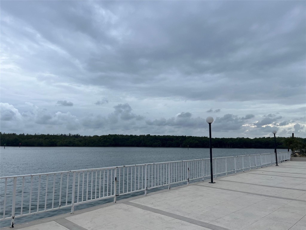 Arlen House - Residential