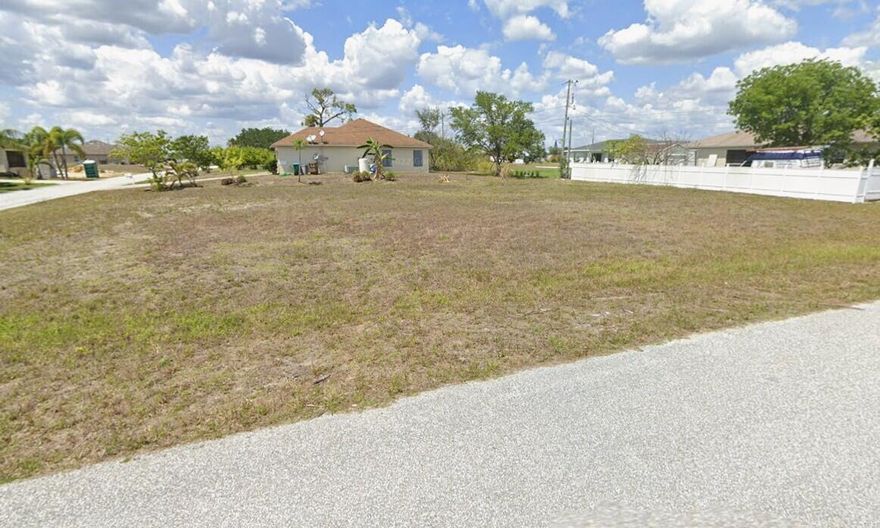 Oversized corner lot located in a highly desirable area, offering excellent potential for both investment and future development. Conveniently situated near shopping, dining, schools, and major roadways. Whether you're looking to build your dream home or secure a great investment opportunity, this property is a perfect choice.