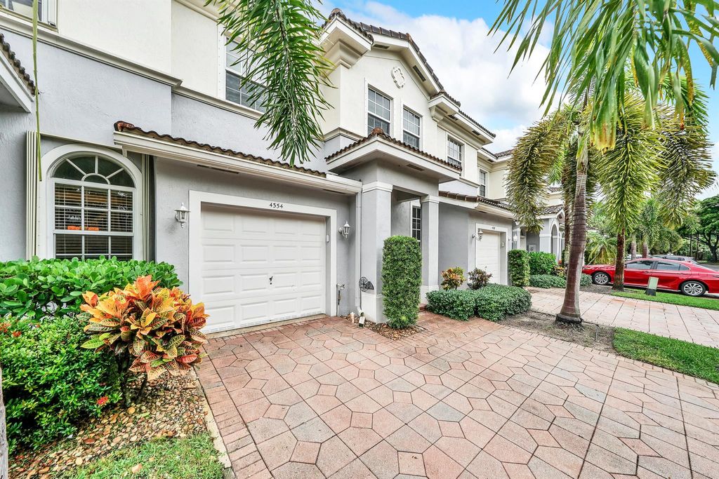 Photo of 4354 Legacy Court, Delray Beach, FL 33445 (MLS # R11018001)
