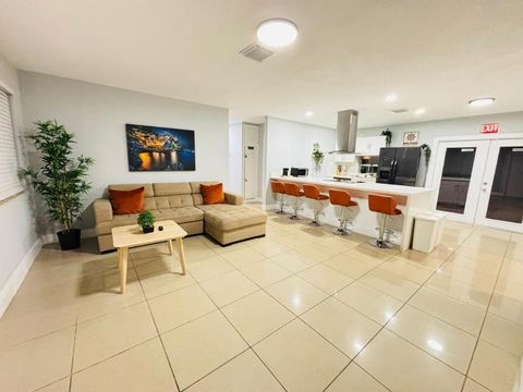 2010 NE 1st Avenue Pompano Beach FL 33060