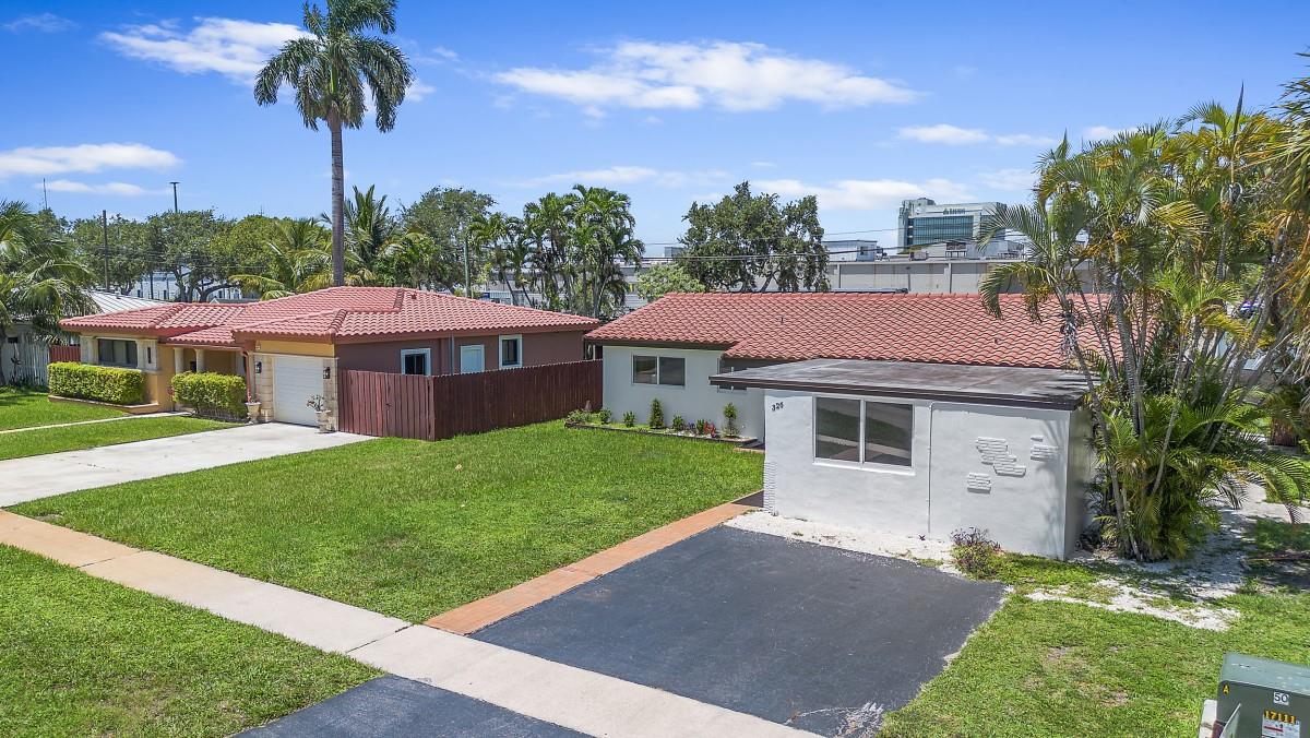 326 N 32nd Ave, Hollywood, FL, 33021/$574,000 2 326 N 32nd Ave