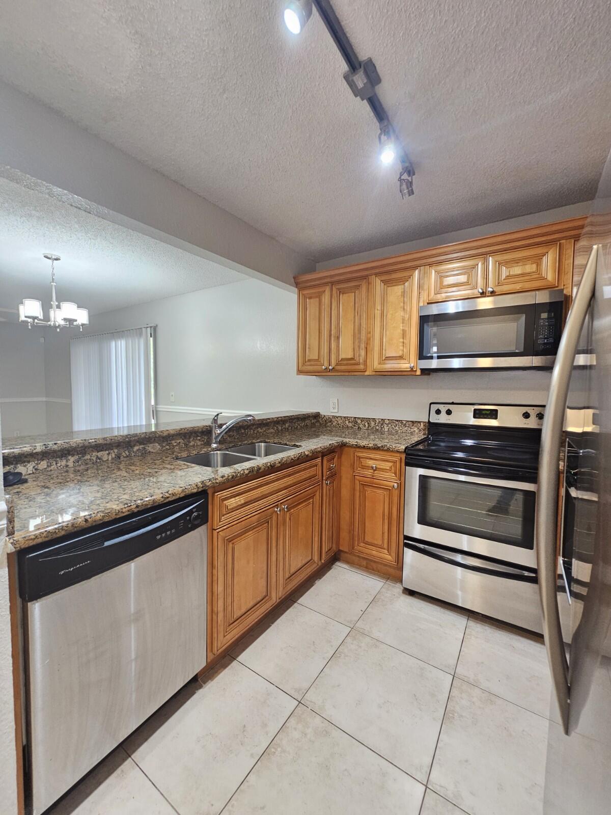 PALM BEACH PLACE CONDO - Residential Lease