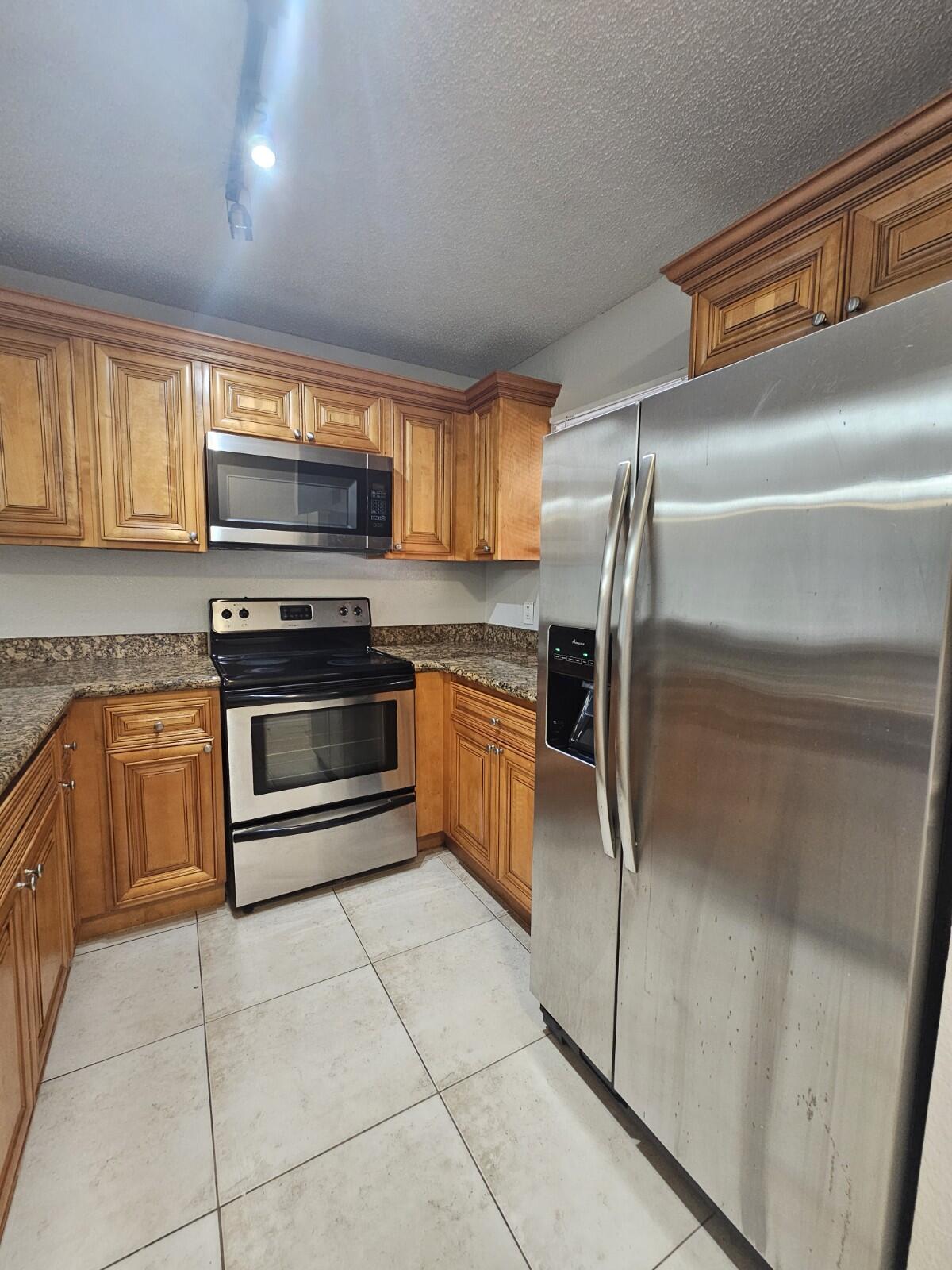 PALM BEACH PLACE CONDO - Residential Lease