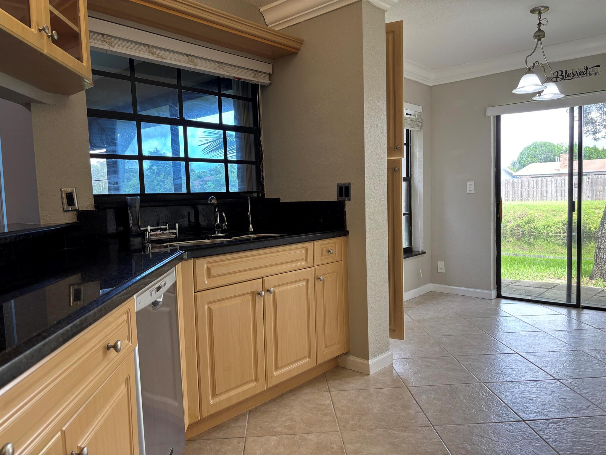 Lakeview Courts - Residential Lease