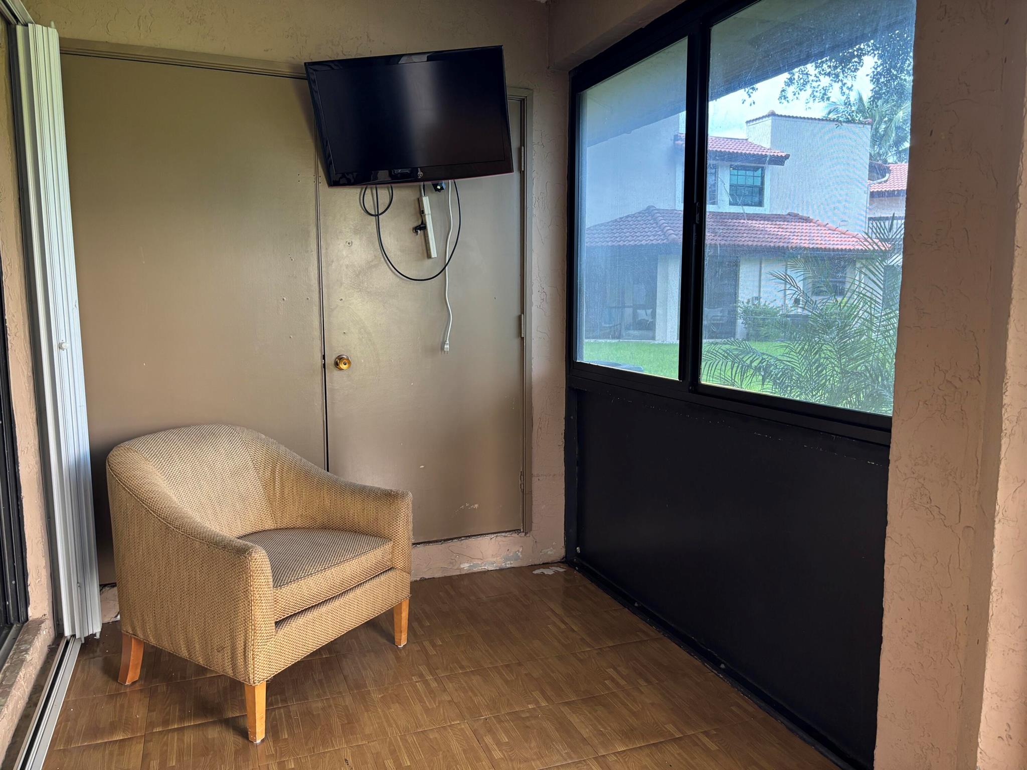Lakeview Courts - Residential Lease