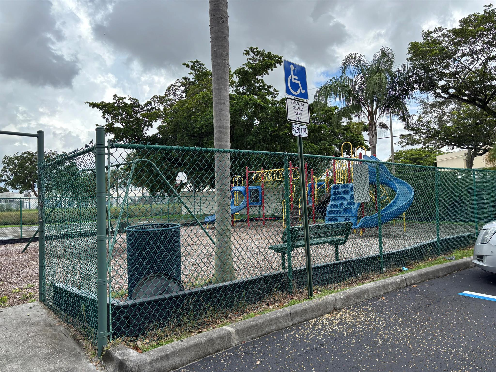 Lakeview Courts - Residential Lease