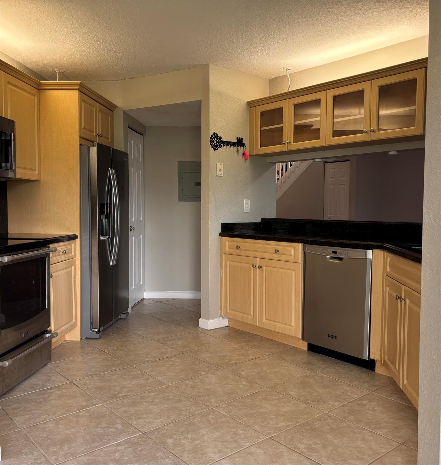 Lakeview Courts - Residential Lease