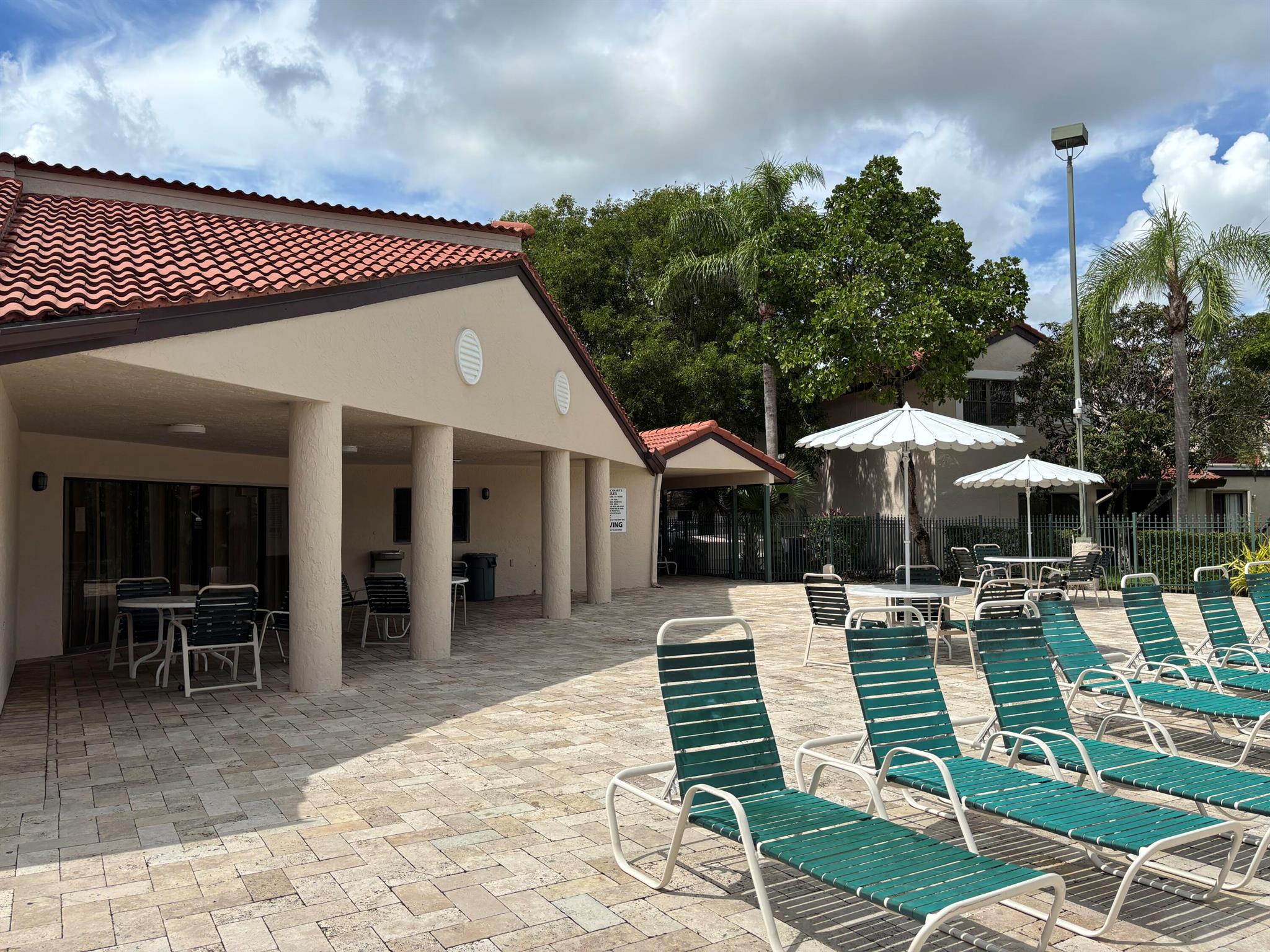 Lakeview Courts - Residential Lease