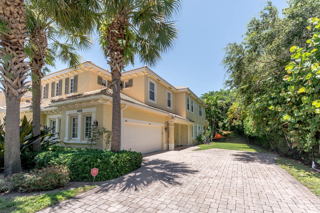 Photo of 4655 CADIZ Circle, Palm Beach Gardens, FL 33418 (MLS # B26081443)