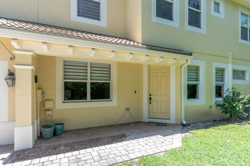 Photo of 4655 CADIZ Circle, Palm Beach Gardens, FL 33418 (MLS # B26081443)