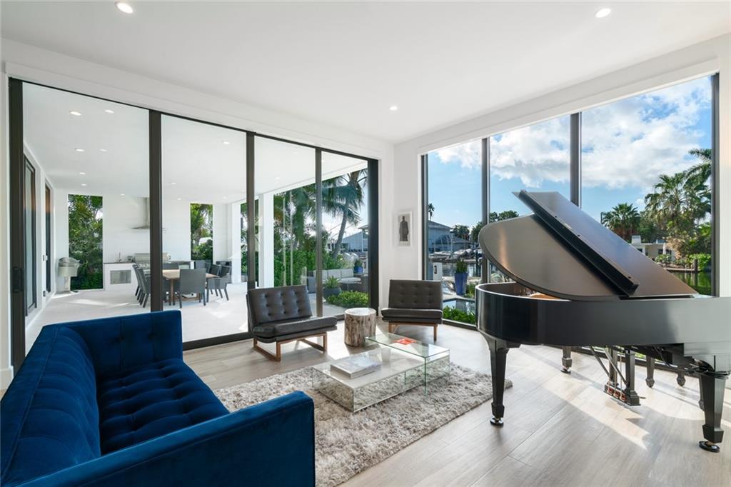 RIO VISTA ISLES - Residential