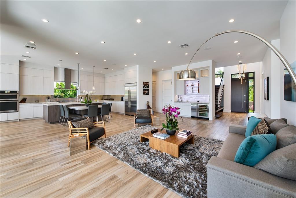 RIO VISTA ISLES - Residential