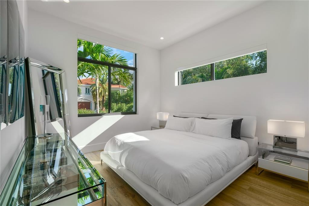 RIO VISTA ISLES - Residential