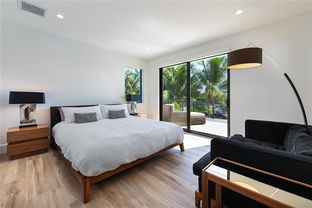 RIO VISTA ISLES - Residential