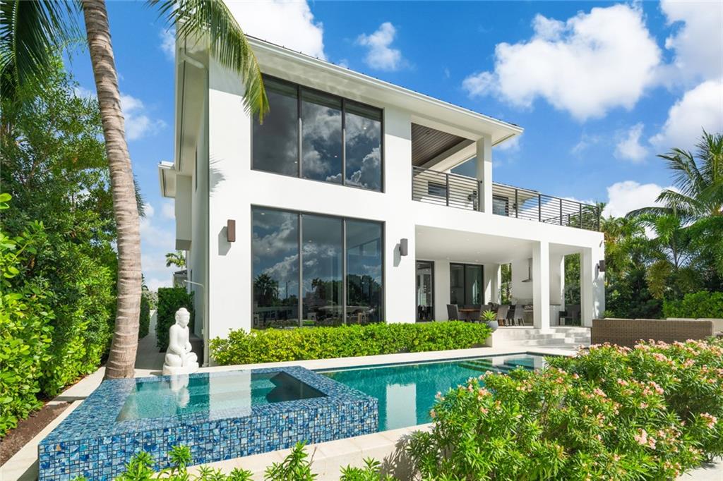 RIO VISTA ISLES - Residential