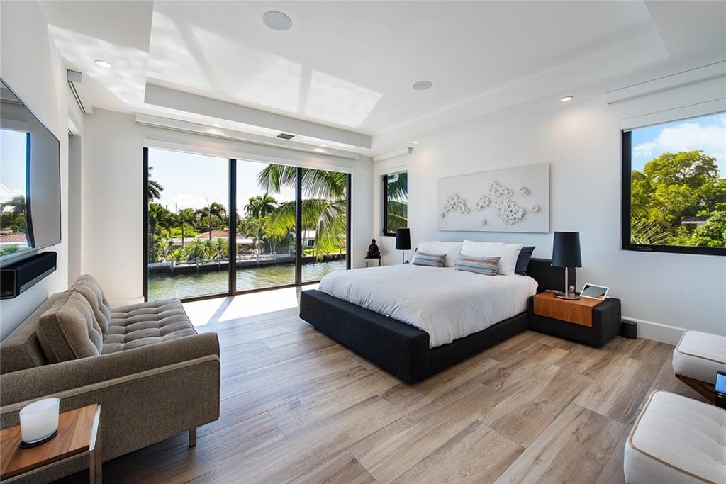 RIO VISTA ISLES - Residential