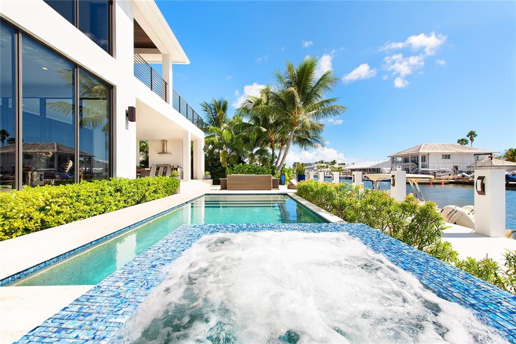 RIO VISTA ISLES - Residential