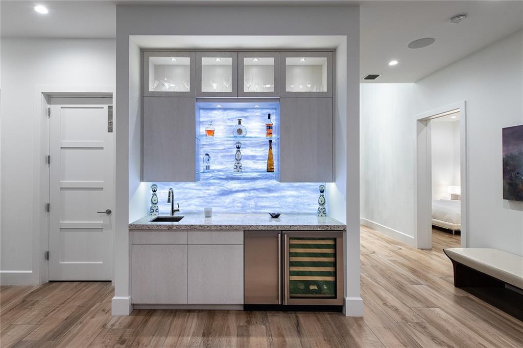 RIO VISTA ISLES - Residential