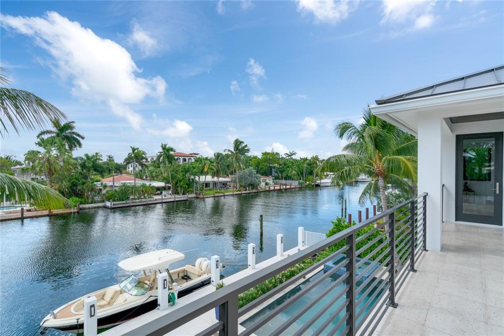 RIO VISTA ISLES - Residential