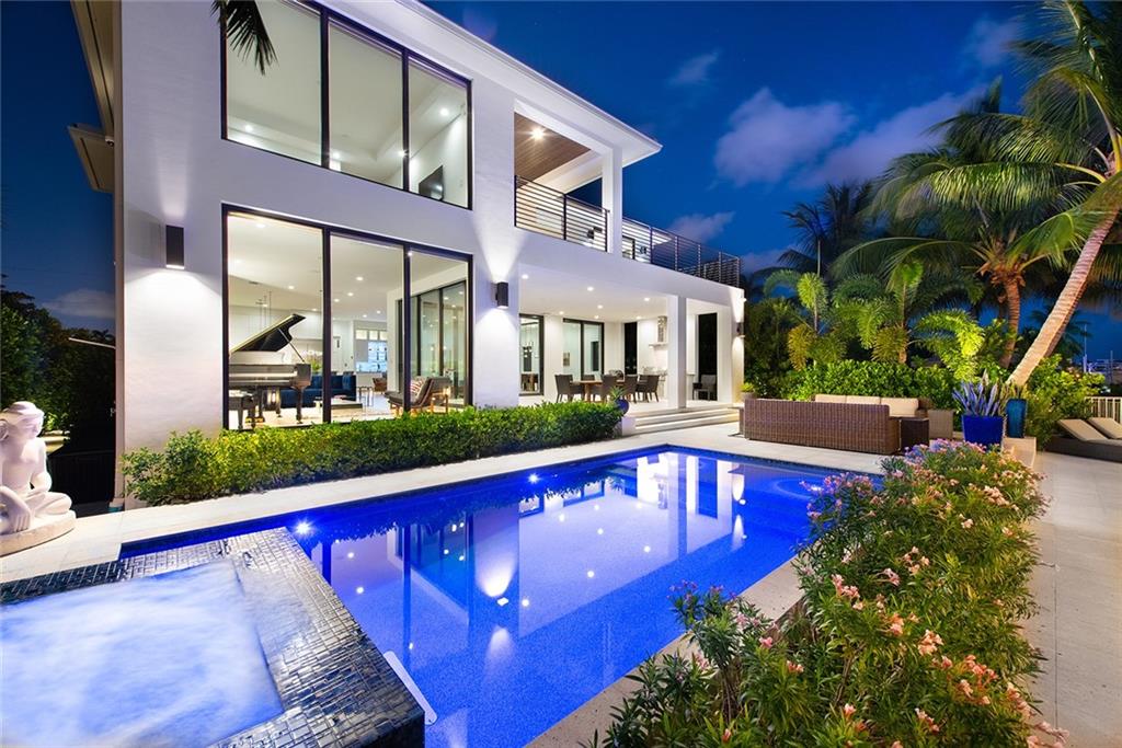 RIO VISTA ISLES - Residential