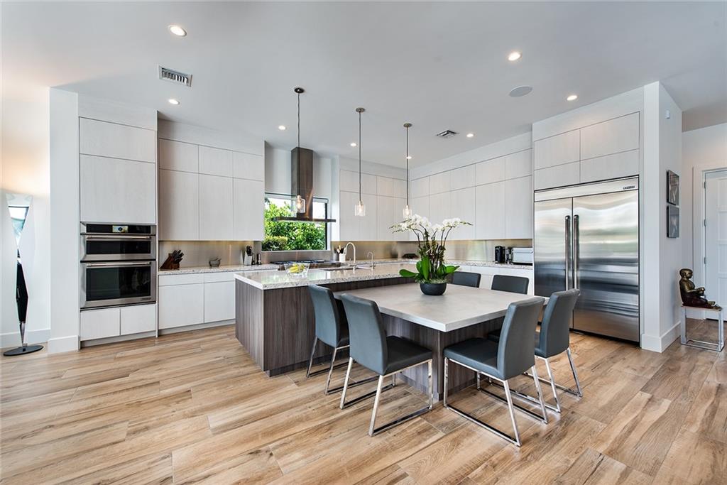 RIO VISTA ISLES - Residential