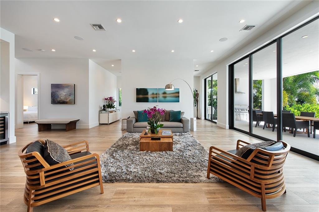 RIO VISTA ISLES - Residential