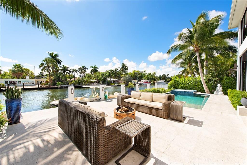 RIO VISTA ISLES - Residential