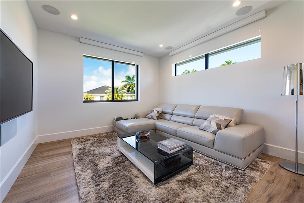 RIO VISTA ISLES - Residential