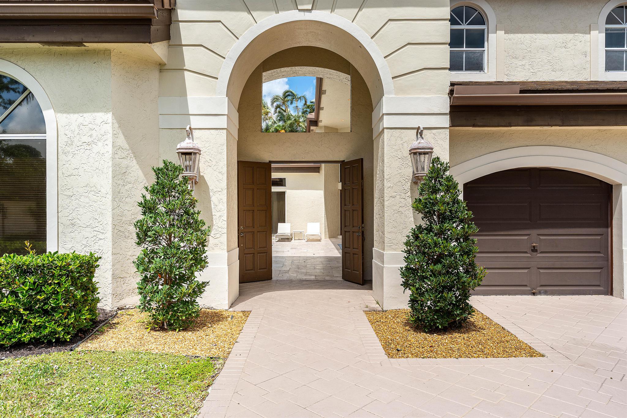3163 NW 60th Street