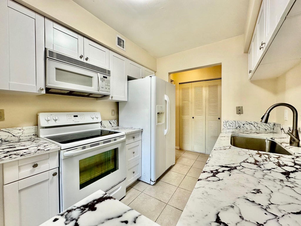 Photo of 9833 Westview Drive #818, Coral Springs, FL 33076 (MLS # F10509703)