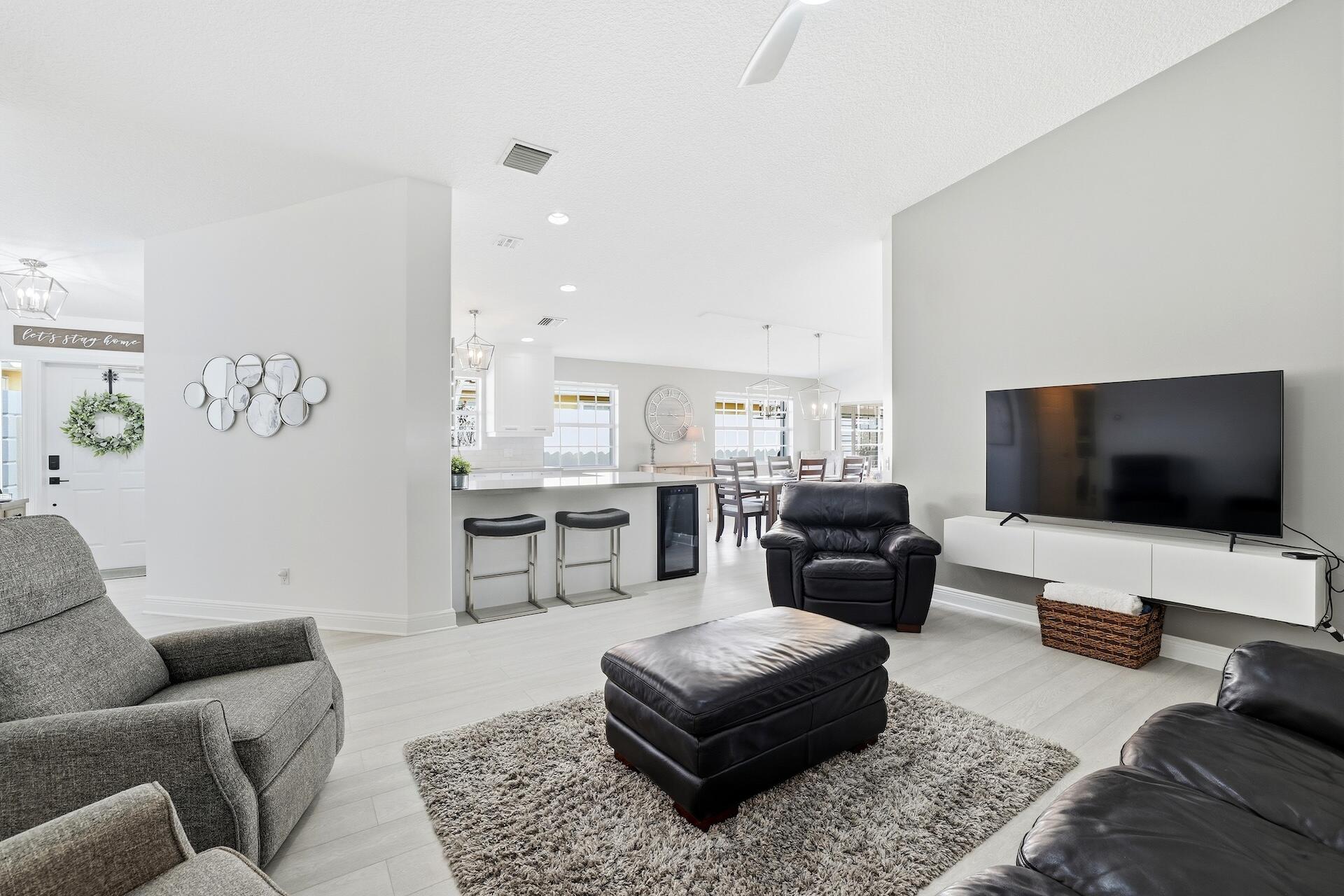 VILLAGEWALK OF WELLINGTON 5 - Residential