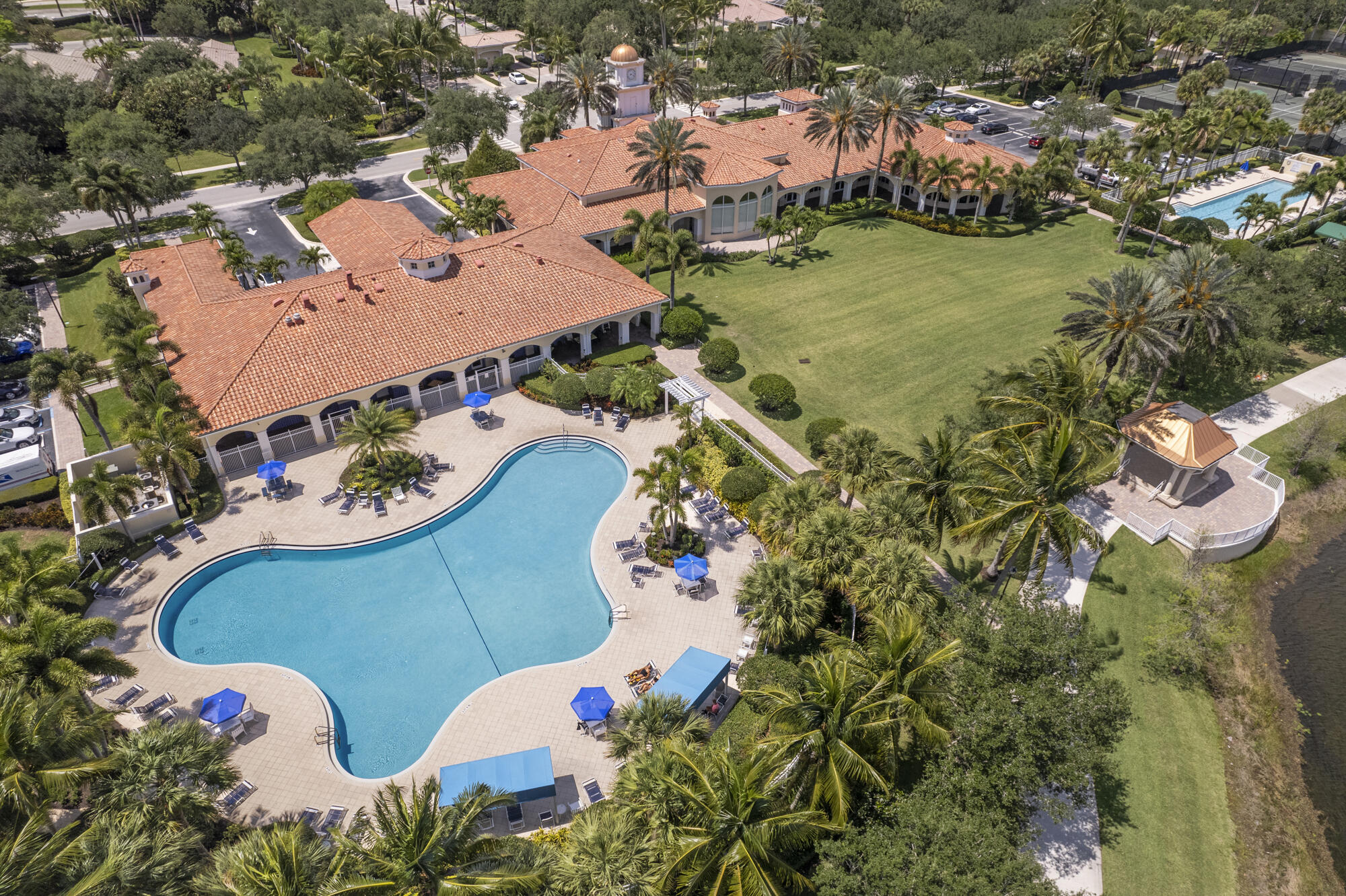 VILLAGEWALK OF WELLINGTON 5 - Residential