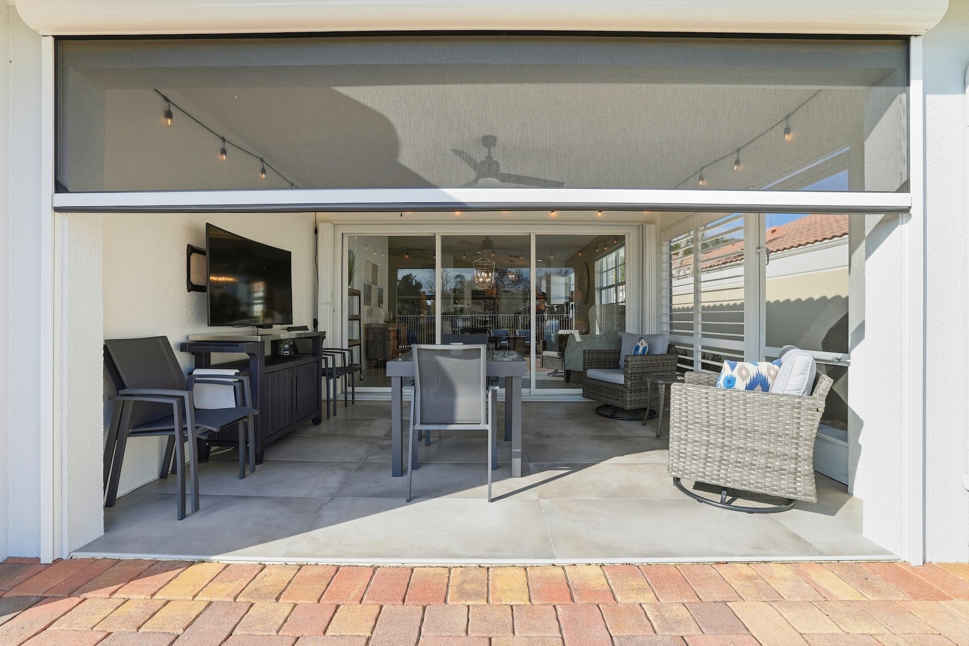 VILLAGEWALK OF WELLINGTON 5 - Residential