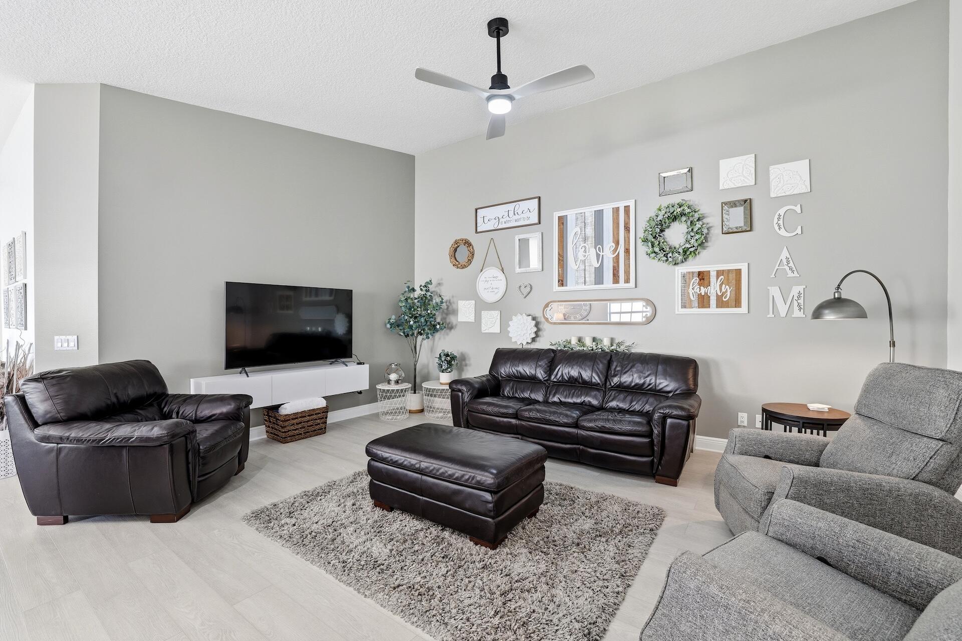 VILLAGEWALK OF WELLINGTON 5 - Residential