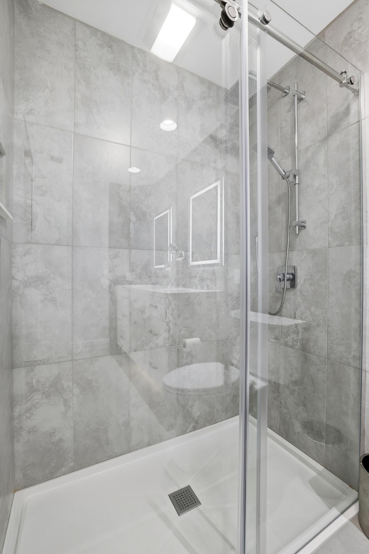 VILLAGEWALK OF WELLINGTON 5 - Residential