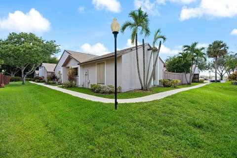 Tiny photo for 151 NW 115TH Avenue #405, Plantation, FL 33325 (MLS # B26052306)