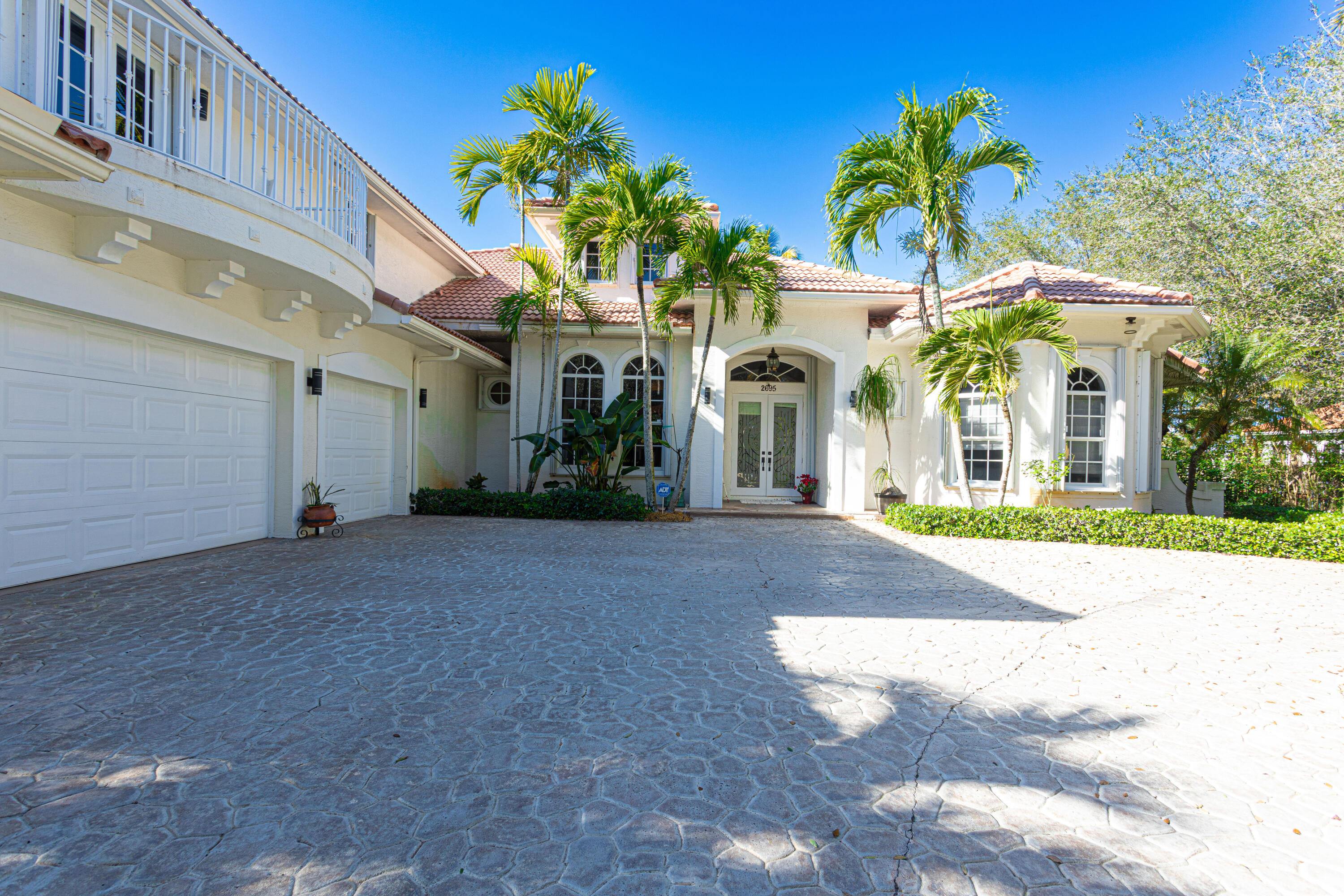 2695 Greenbriar Boulevard