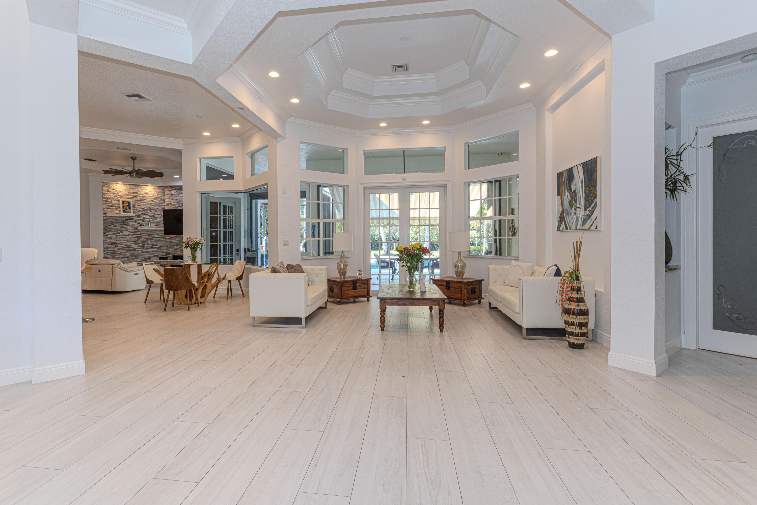 2695 Greenbriar Boulevard