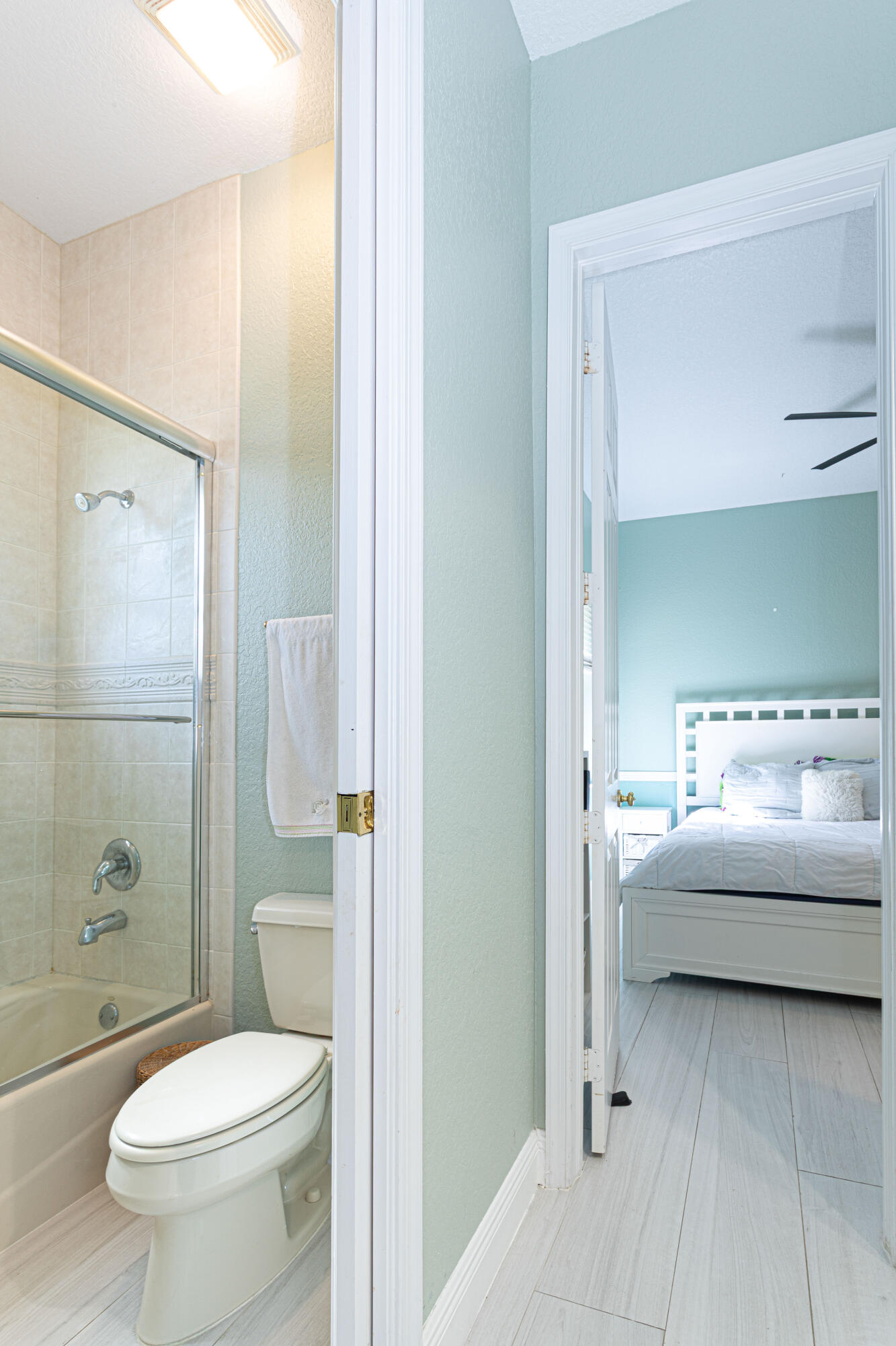 WELLINGTON AERO CLUB OF THE LANDINGS AT WELLINGTON - Residential