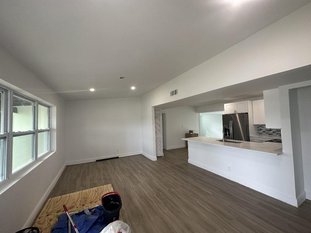 Englewood Manor - Residential